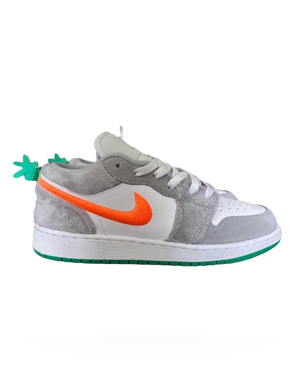 Air Jordan 1 Low ‘Rabbit’ - Picture 4 of 6